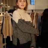 Jazmin - Halszálkamintás kötött pulóver