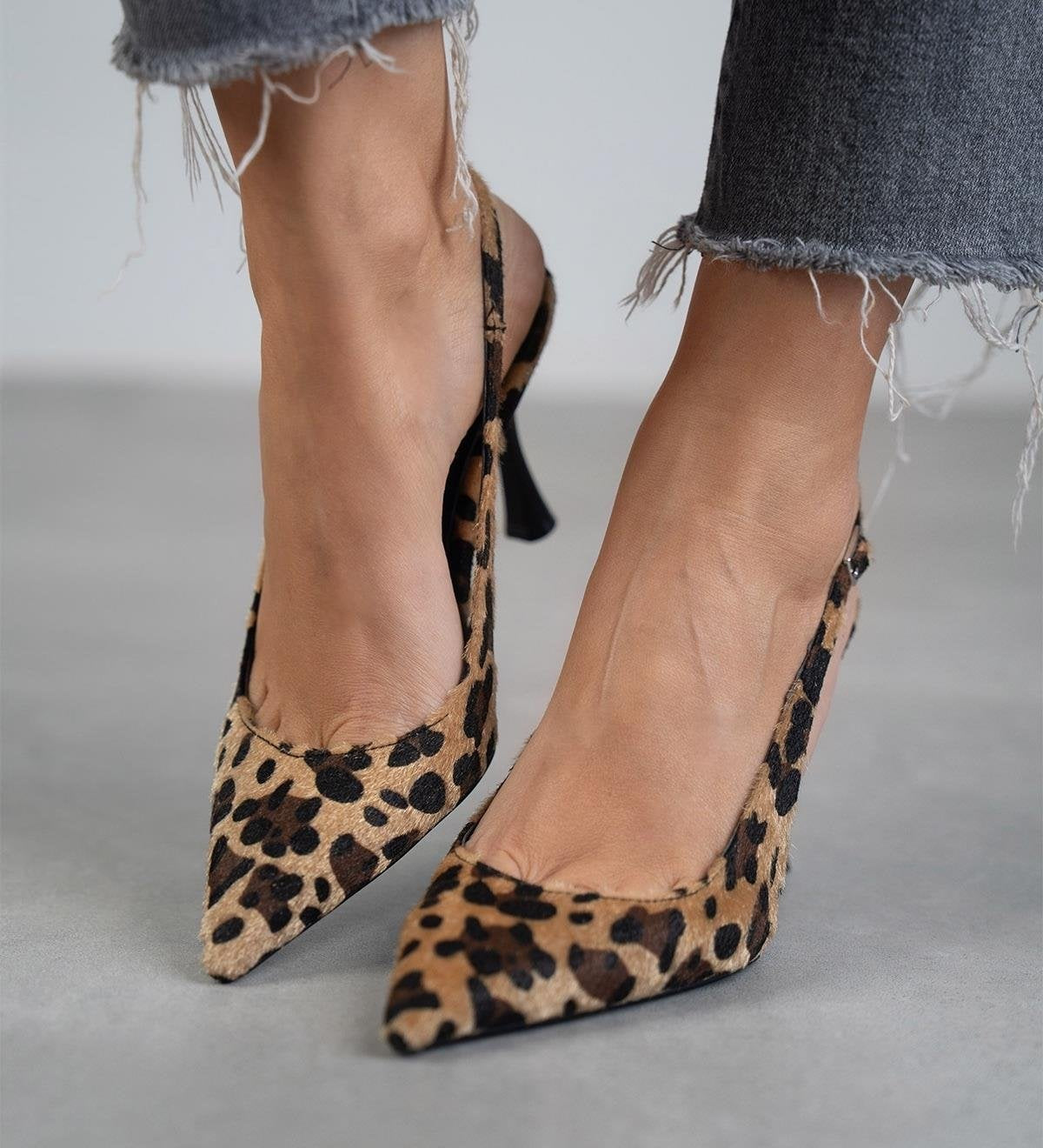 Ania - Leopárd Mintás, Hegyes Orrú Cipő